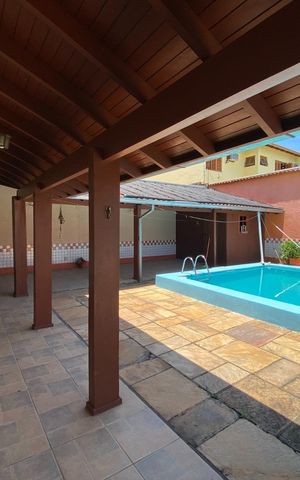 Casa à venda com 300m², 4 quartos e 5 vagas