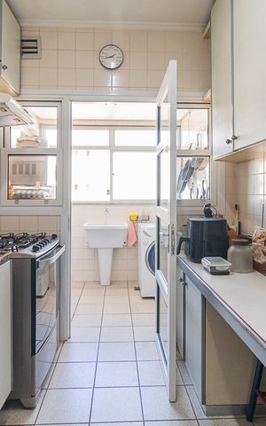 Apartamento à venda com 200m², 3 quartos e 2 vagasCozinha