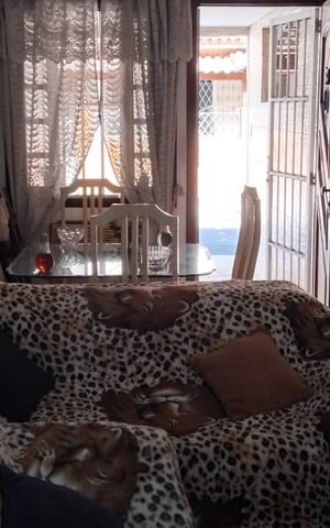 Casa à venda com 122m², 2 quartos e 1 vaga Casa à venda com 122m², 2 quartos e 1 vagaSala