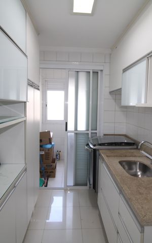 Apartamento à venda com 72m², 2 quartos e 2 vagasCozinha