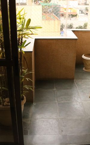 Apartamento à venda com 127m², 3 quartos e 2 vagasVaranda