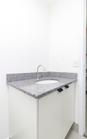 Apartamento à venda com 42m², 2 quartos e sem vaga Apartamento à venda com 42m², 2 quartos e sem vagaBanheiro