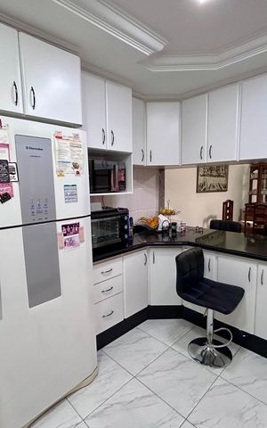 Casa à venda com 206m², 3 quartos e 2 vagas Casa à venda com 206m², 3 quartos e 2 vagasCozinha
