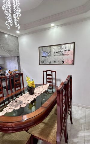 Casa à venda com 206m², 3 quartos e 2 vagas Casa à venda com 206m², 3 quartos e 2 vagasCopa