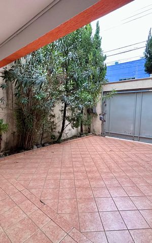 Casa à venda com 206m², 3 quartos e 2 vagas Casa à venda com 206m², 3 quartos e 2 vagasGaragem