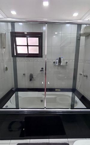 Casa à venda com 206m², 3 quartos e 2 vagas Casa à venda com 206m², 3 quartos e 2 vagasBanheiro da Suíte 1