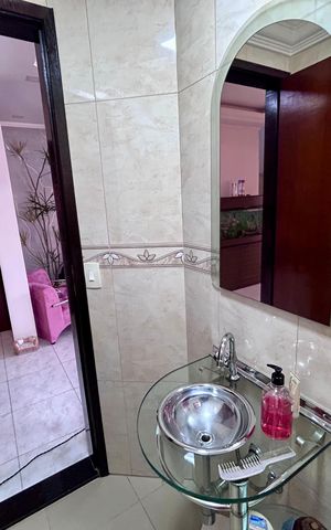Casa à venda com 206m², 3 quartos e 2 vagas Casa à venda com 206m², 3 quartos e 2 vagasLavabo 1