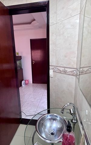 Casa à venda com 206m², 3 quartos e 2 vagas Casa à venda com 206m², 3 quartos e 2 vagasLavabo 1