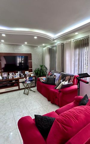 Casa à venda com 206m², 3 quartos e 2 vagas Casa à venda com 206m², 3 quartos e 2 vagasSala