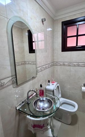 Casa à venda com 206m², 3 quartos e 2 vagas Casa à venda com 206m², 3 quartos e 2 vagasLavabo 1