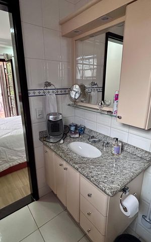 Casa à venda com 206m², 3 quartos e 2 vagas Casa à venda com 206m², 3 quartos e 2 vagasBanheiro da Suíte 2