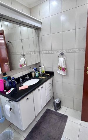 Casa à venda com 206m², 3 quartos e 2 vagas Casa à venda com 206m², 3 quartos e 2 vagasBanheiro da Suíte 1