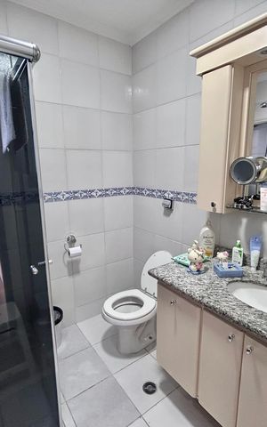 Casa à venda com 206m², 3 quartos e 2 vagas Casa à venda com 206m², 3 quartos e 2 vagasBanheiro da Suíte 3
