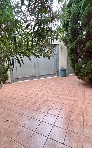 Casa à venda com 206m², 3 quartos e 2 vagas Casa à venda com 206m², 3 quartos e 2 vagasGaragem