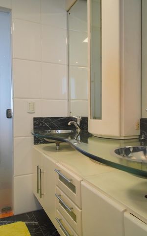 Apartamento à venda com 340m², 3 quartos e 3 vagasBanheiro da Suíte