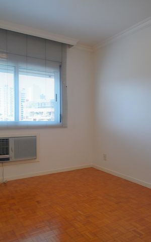 Apartamento à venda com 340m², 3 quartos e 3 vagasQuarto