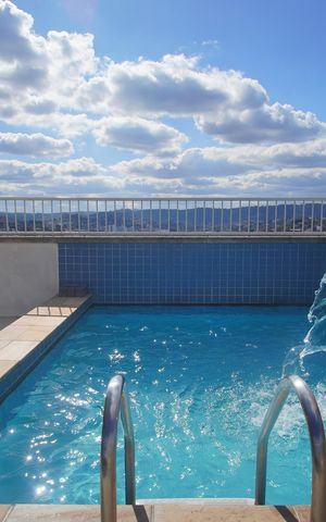 Apartamento à venda com 340m², 3 quartos e 3 vagasPiscina