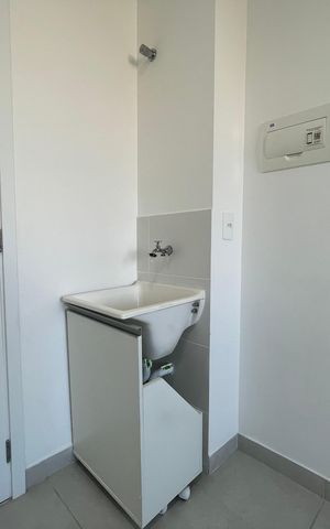 Apartamento à venda com 32m², 2 quartos e sem vaga Apartamento à venda com 32m², 2 quartos e sem vagaCozinha e Área de Serviço
