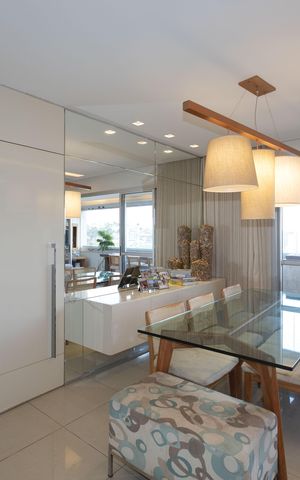 Apartamento à venda com 115m², 3 quartos e 2 vagas Apartamento à venda com 115m², 3 quartos e 2 vagasSala de Jantar