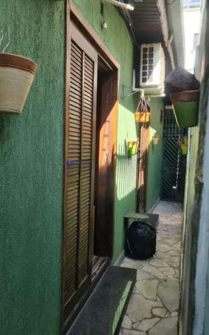 Casa à venda com 220m², 3 quartos e 3 vagas Casa à venda com 220m², 3 quartos e 3 vagasQuintal