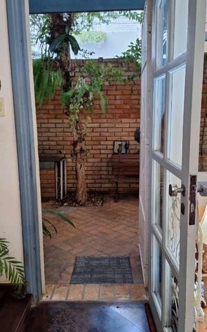 Casa à venda com 270m², 3 quartos e 1 vaga