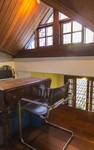 Casa à venda com 270m², 3 quartos e 1 vaga Casa à venda com 270m², 3 quartos e 1 vagaEscritório