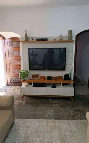 Casa à venda com 280m², 4 quartos e sem vaga Casa à venda com 280m², 4 quartos e sem vagaSala