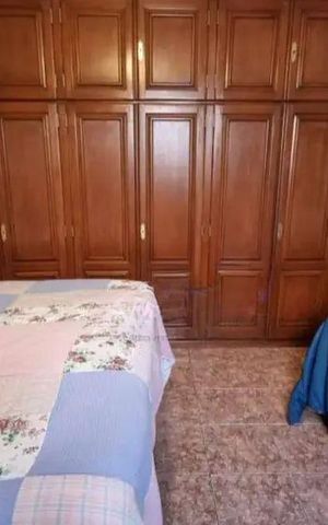 Casa à venda com 240m², 3 quartos e 2 vagas Casa à venda com 240m², 3 quartos e 2 vagasQuarto