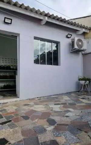 Casa à venda com 240m², 3 quartos e 2 vagas
