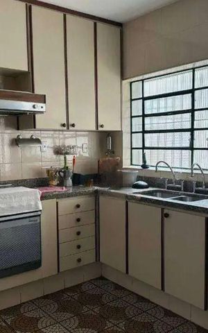 Casa à venda com 300m², 3 quartos e 2 vagas Casa à venda com 300m², 3 quartos e 2 vagasCozinha