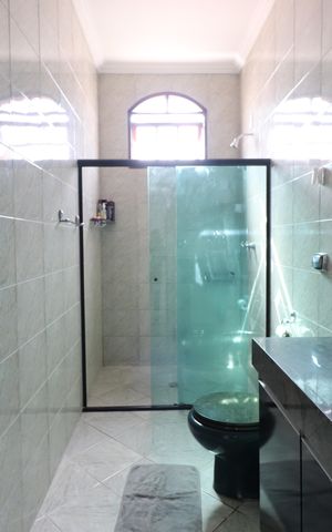 Casa para alugar com 450m², 4 quartos e 6 vagasBanheiro Social