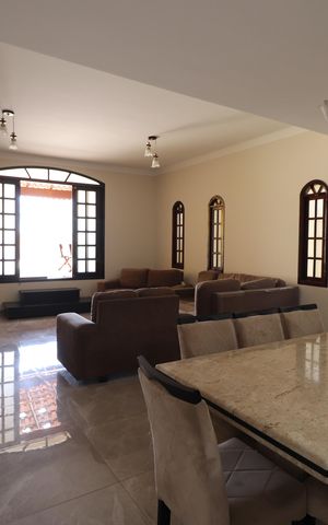 Casa para alugar com 450m², 4 quartos e 6 vagasSala
