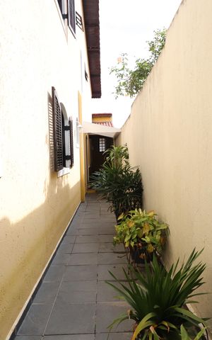 Casa para alugar com 450m², 4 quartos e 6 vagasCorredor