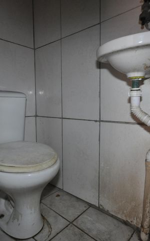 Casa à venda com 100m², 7 quartos e sem vagaBanheiro de Serviço