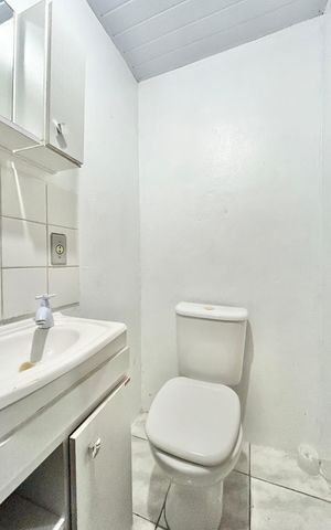Apartamento à venda com 42m², 2 quartos e 1 vaga Apartamento à venda com 42m², 2 quartos e 1 vagaBanheiro