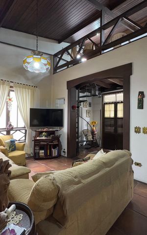 Casa para alugar com 400m², 4 quartos e 3 vagasSala