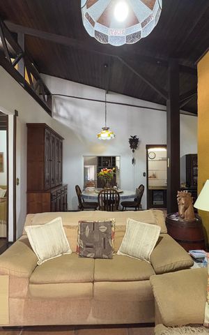 Casa para alugar com 400m², 4 quartos e 3 vagasSala