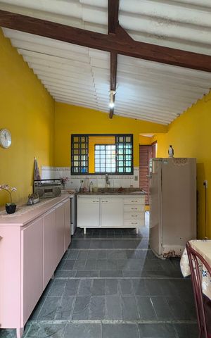 Casa para alugar com 400m², 4 quartos e 3 vagasCozinha da Edícula