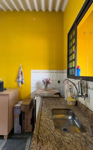 Casa para alugar com 400m², 4 quartos e 3 vagasCozinha da Edícula