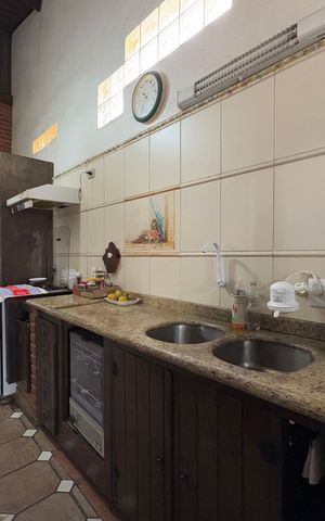 Casa para alugar com 400m², 4 quartos e 3 vagasCozinha
