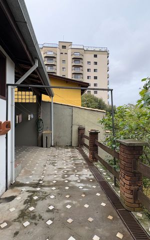 Casa para alugar com 400m², 4 quartos e 3 vagasÁrea Externa