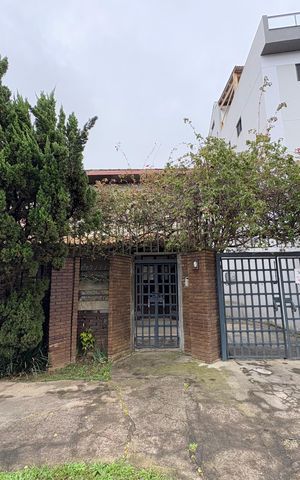 Casa para alugar com 400m², 4 quartos e 3 vagasFachada