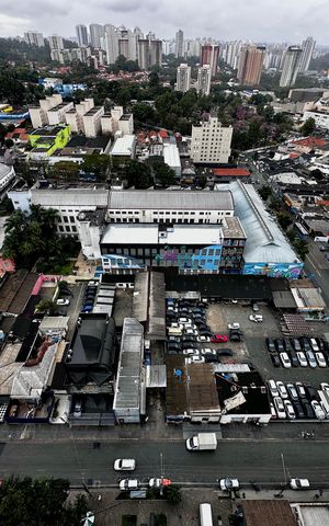 Studio à venda com 23m², 0 quarto e sem vaga Studio à venda com 23m², 0 quarto e sem vagaVista Sacada do Studio