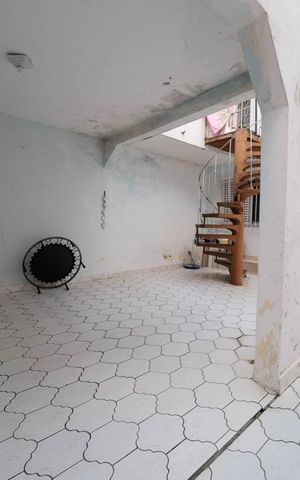 Casa à venda com 262m², 6 quartos e 2 vagasÁrea externa