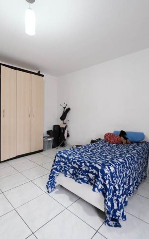 Casa à venda com 262m², 6 quartos e 2 vagasSuíte