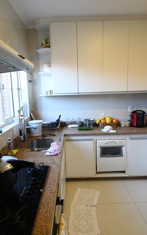 Casa à venda com 207m², 4 quartos e 2 vagasCozinha