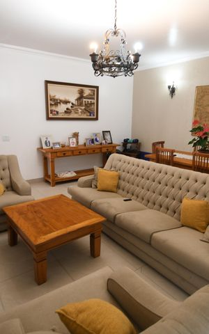 Casa à venda com 207m², 4 quartos e 2 vagasSala
