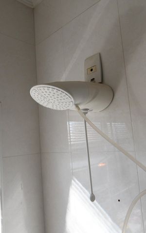 Casa à venda com 207m², 4 quartos e 2 vagasBanheiro 1