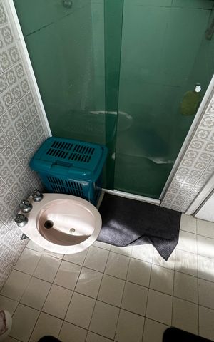 Casa à venda com 200m², 4 quartos e 4 vagasBanheiro