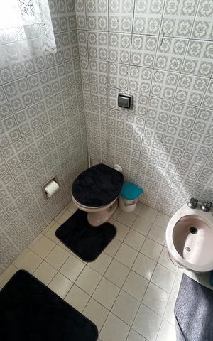 Casa à venda com 200m², 4 quartos e 4 vagasBanheiro